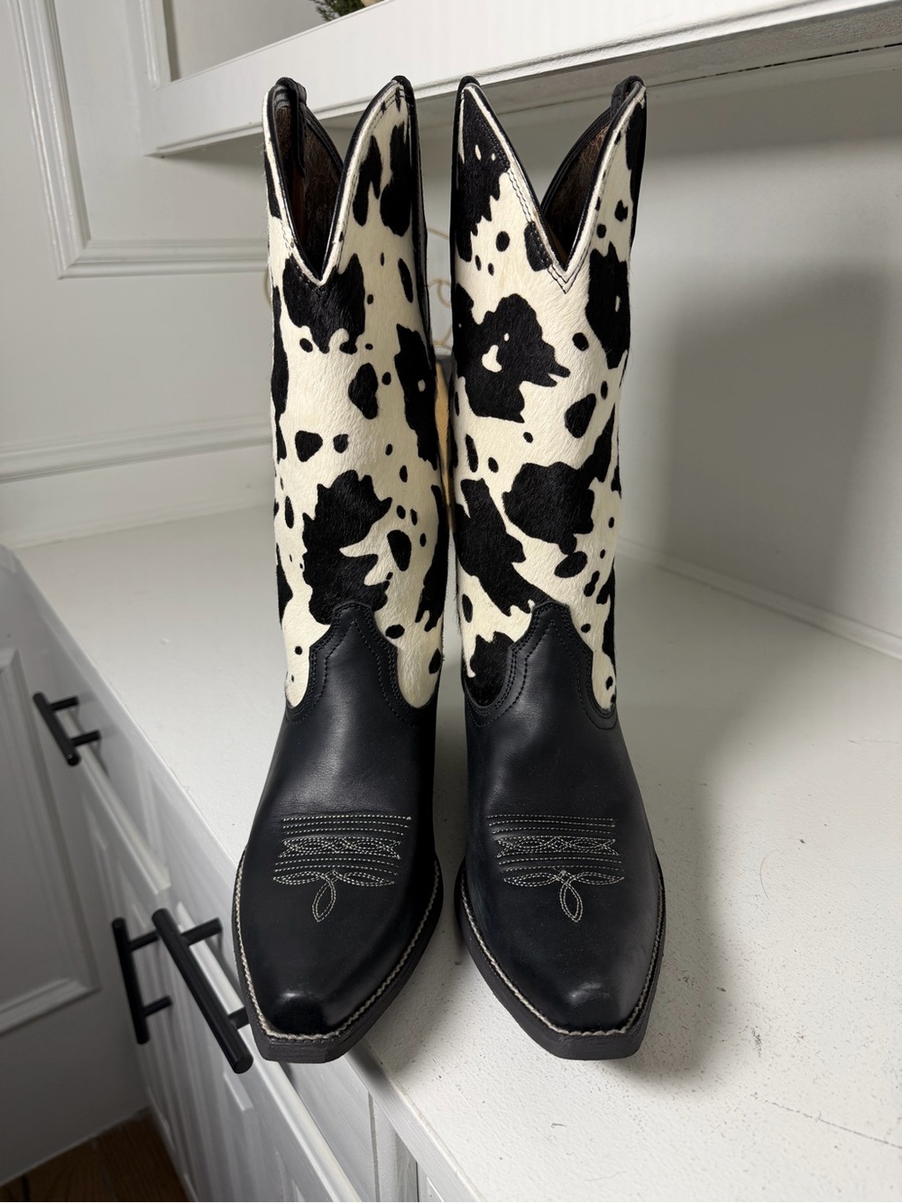 **SOLD**Montana West Cow Print Cowboy Boots Women's 8.5 Black Leather Western - Picture 2 of 11